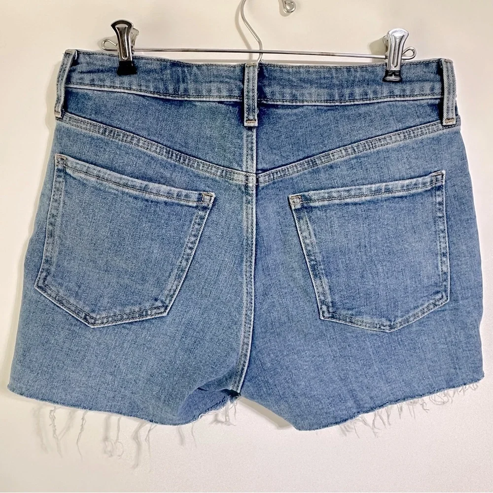 Old Navy High-Waisted OG Jean Shorts 3-inch inseam pipped distressed medium wash